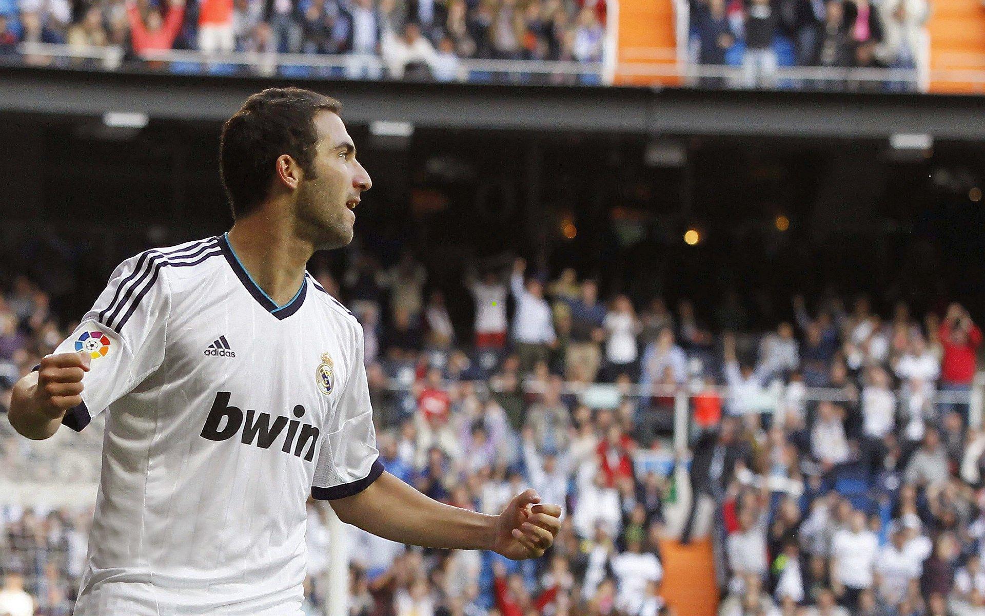 ESPN深度解析，39岁胡尔克职业生涯再攀高峰，留队决定彰显不朽传奇